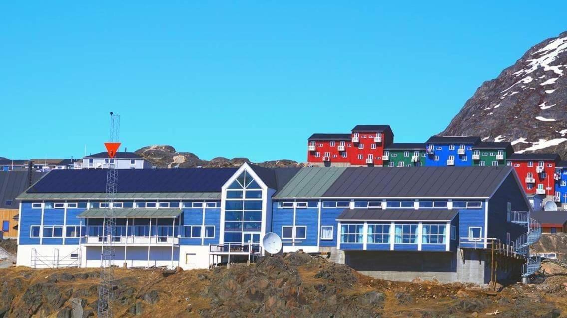Hotel Qaqortoq Экстерьер фото